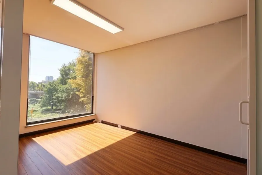 서초구 양재동 · 35평 · 오피스/사무실 임대 · 월세 260만원 · 양재천뷰